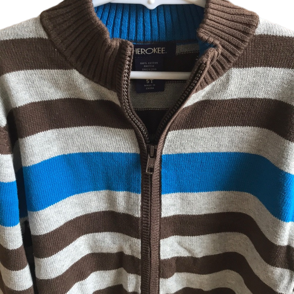 Cherokee sweater unisex NWT 5T